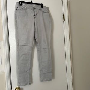 10 Curvy Skinny LOFT Jeans